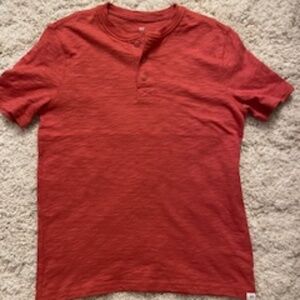 GAP Size XL Henley T shirt